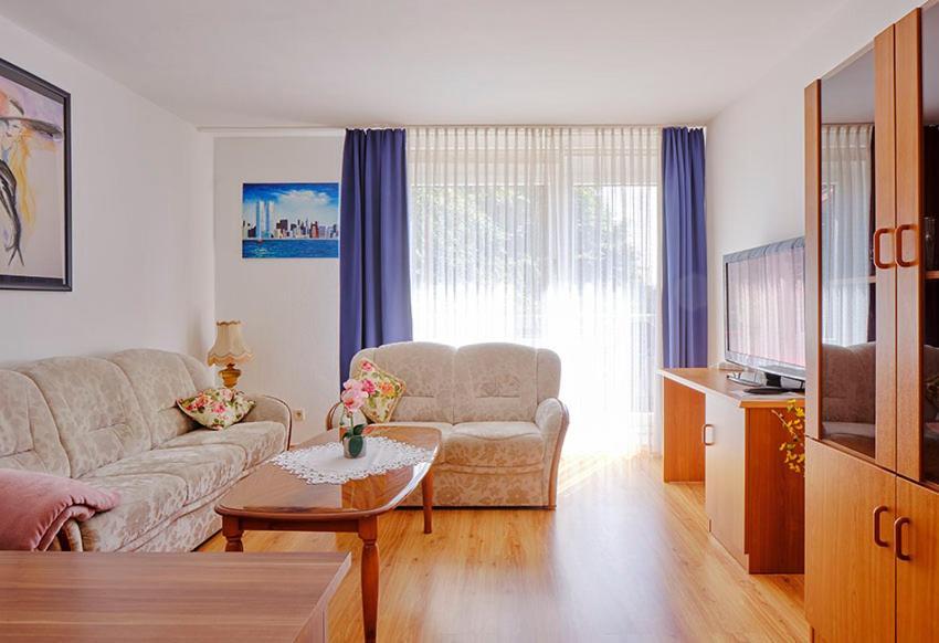 Komfort Ferienwohnung Bad Pyrmont Naehe Kurpark Bagian luar foto