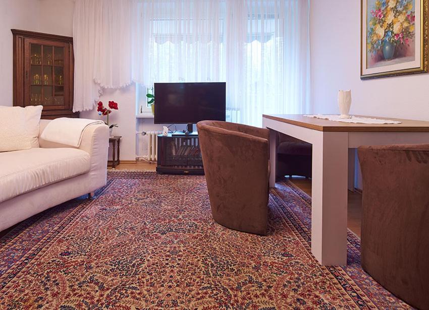 Komfort Ferienwohnung Bad Pyrmont Naehe Kurpark Bagian luar foto