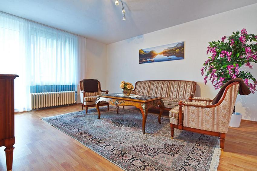 Komfort Ferienwohnung Bad Pyrmont Naehe Kurpark Bagian luar foto
